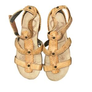 OTBT Womens Tan Leather Gladiator‎ Sandals 7 Strappy Rivets Boho Festival Vacay